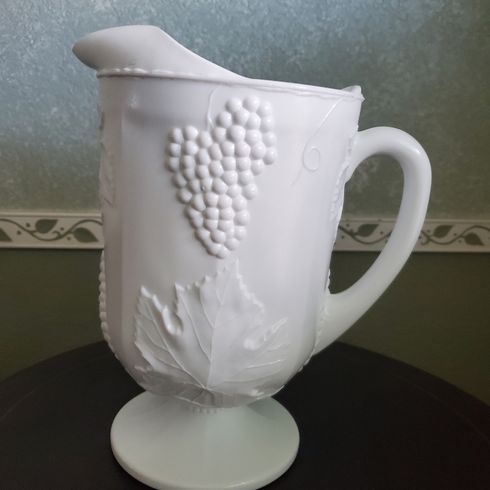 Vintage White Indiana Milk Glass Pitcher - Picture 2 of 8